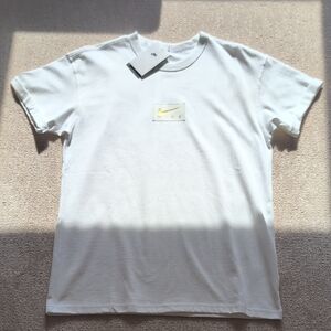 Nike White and Gold Short Sleeve Tee